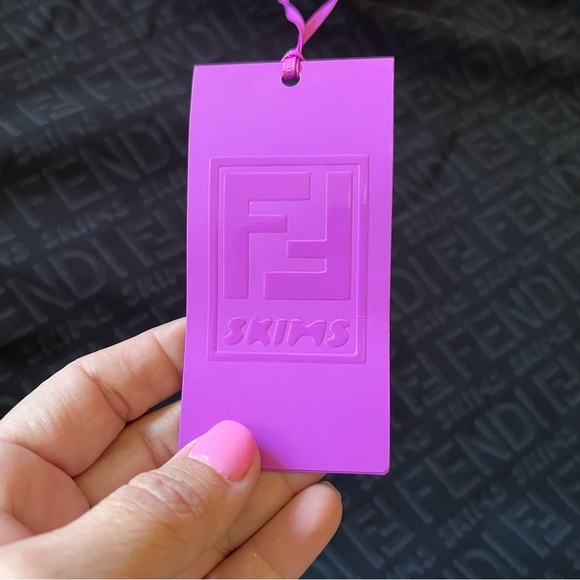 FENDI x SKIMS MOCK NECK LONG SLEEVE BODYSUIT Black SIZE 3X NEW with TAGS - Picture 6 of 7